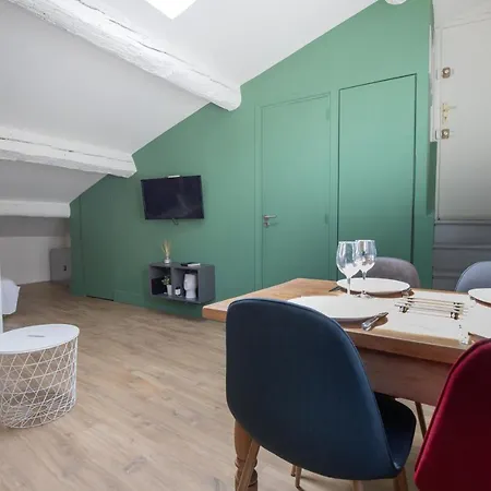 Apartamento Le Rouge Au Coeur Du Centre Historique *